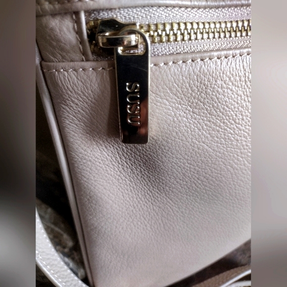 Susu Beige Leather Saxon Crossbody Handbag - Picture 10 of 12